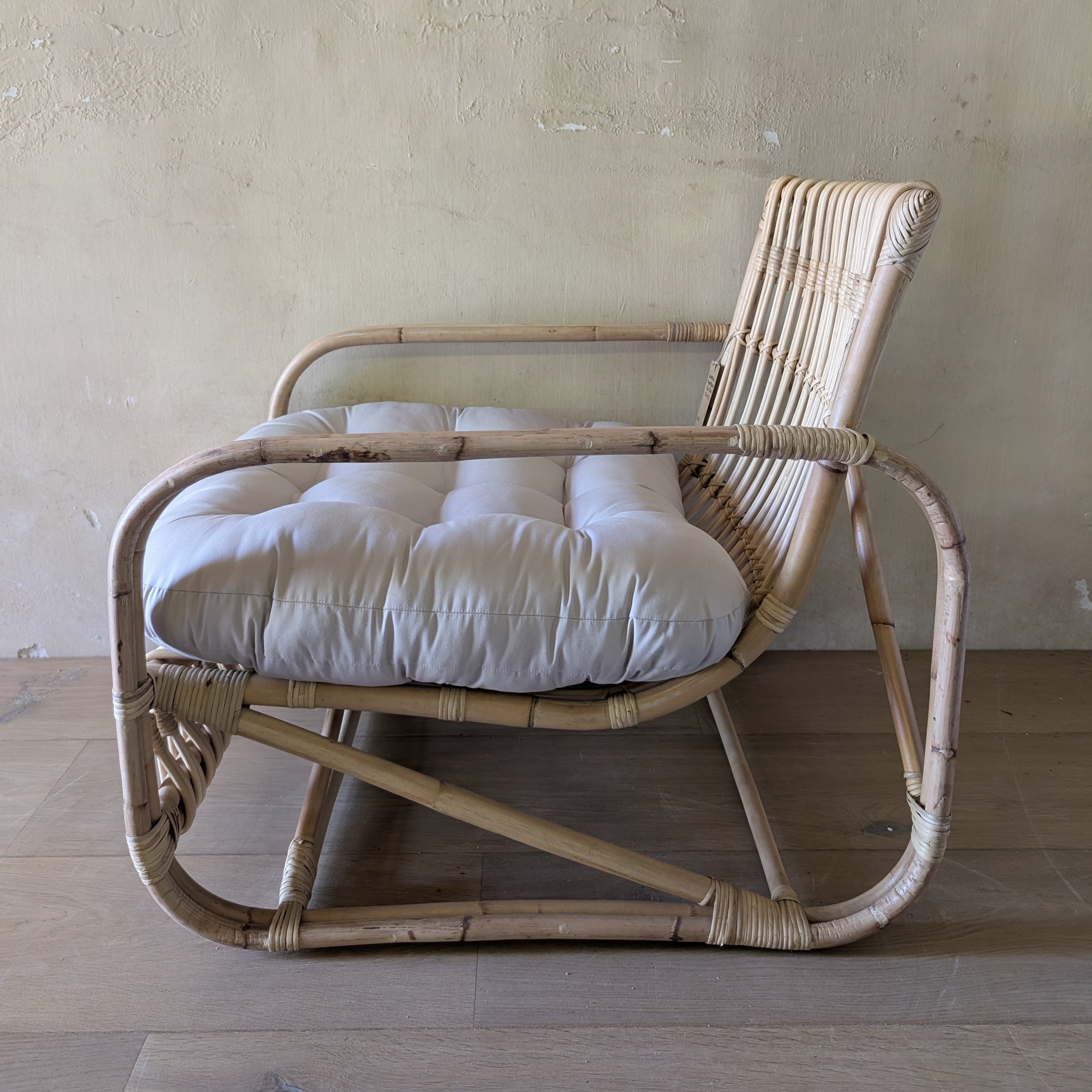 NATUR RATTAN ARM CHAIR FLO