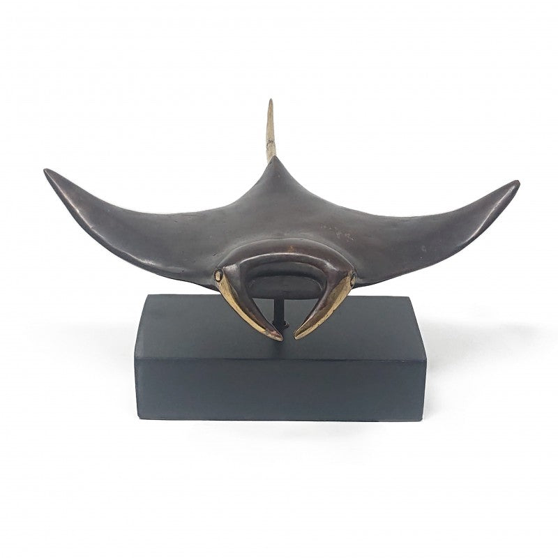 MANTA MANTA BRONZE STATUE