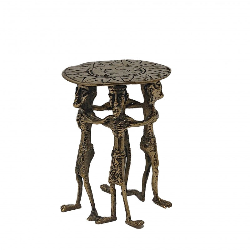 FOUR MEN IN CIRCLE GOLD COLORED