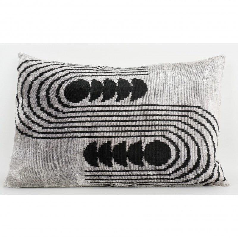 IKAT SILK UNIQUE BLACK SILVER LINES Q4