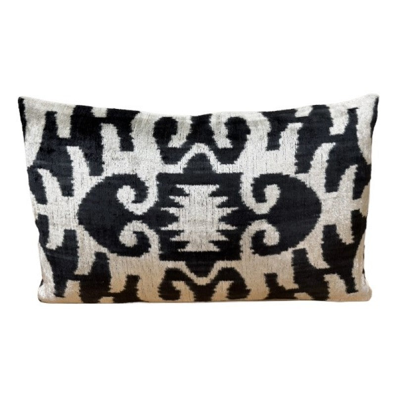 VELVET IKAT PILLOW COVER BLACK SILVER Q1